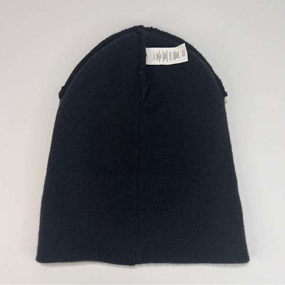 Under Armour Unisex Smaller Beanie Black Like New!! - Picture 5 of 9